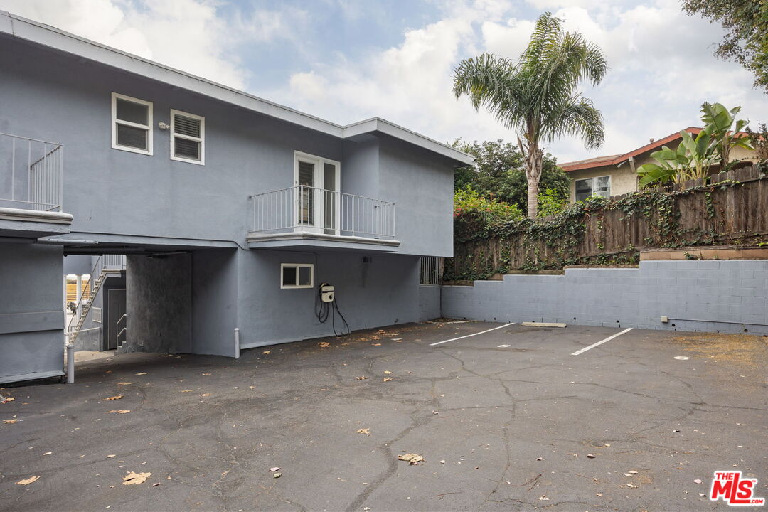 161 W Channel Rd Unit: 4