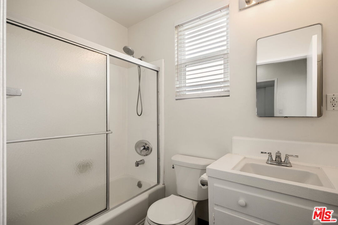 161 W Channel Rd Unit: 5