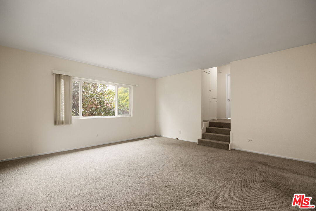 161 W Channel Rd Unit: 5