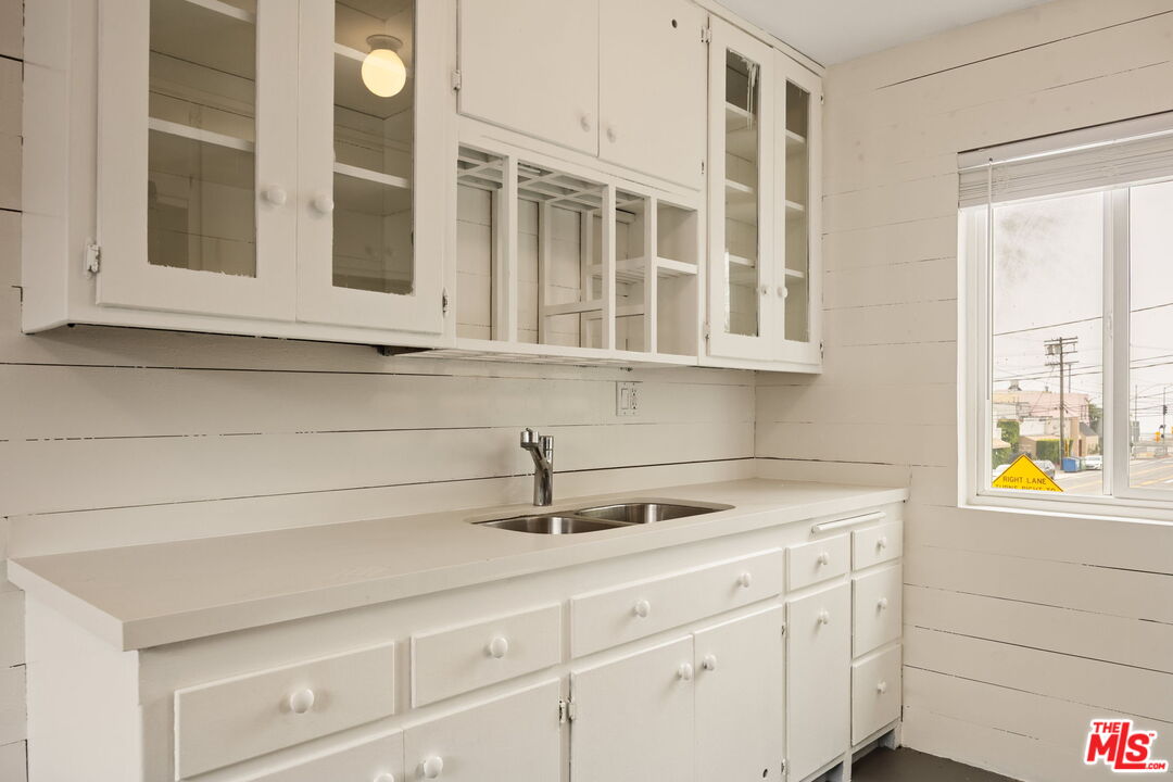 161 W Channel Rd Unit: 5