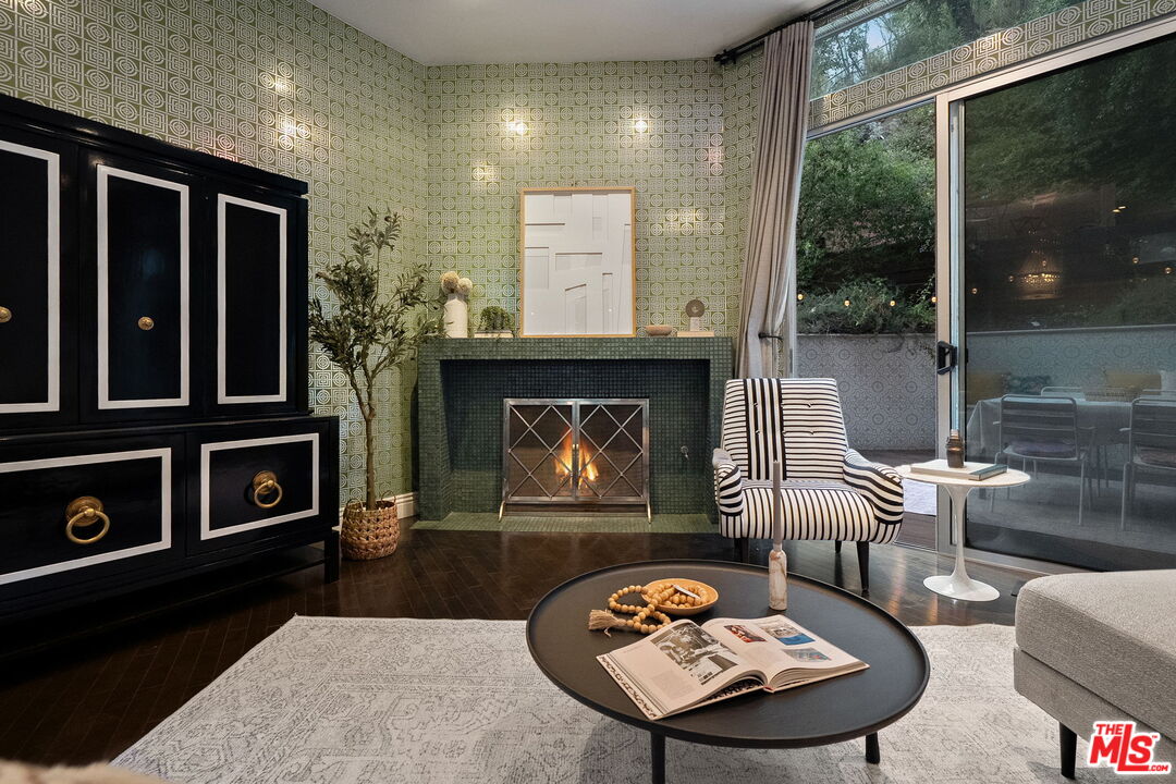 2180 Laurel Canyon Blvd