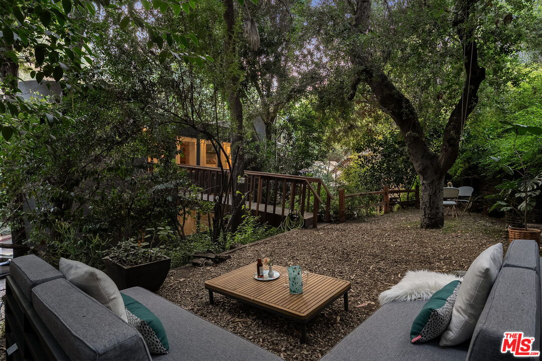 2180 Laurel Canyon Blvd