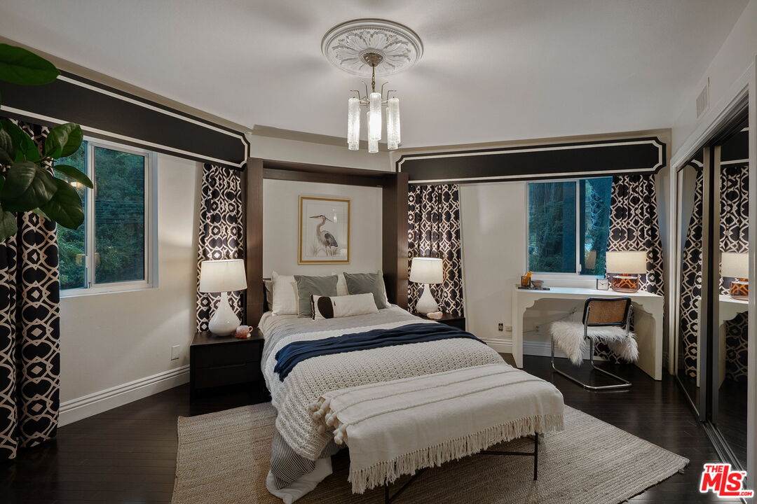 2180 Laurel Canyon Blvd