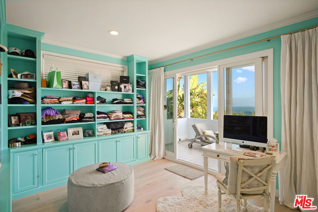4908 Bunnie Ln
