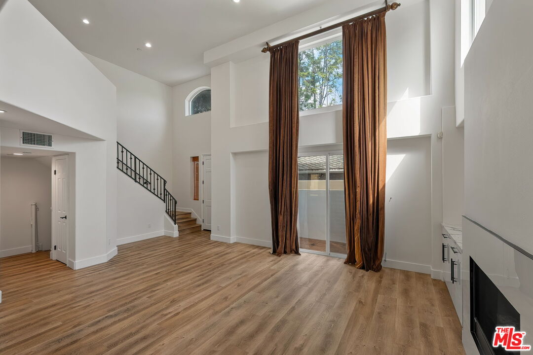 1107 Princeton St Unit: 105