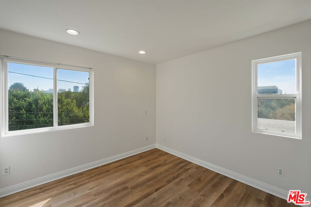 1107 Princeton St Unit: 105