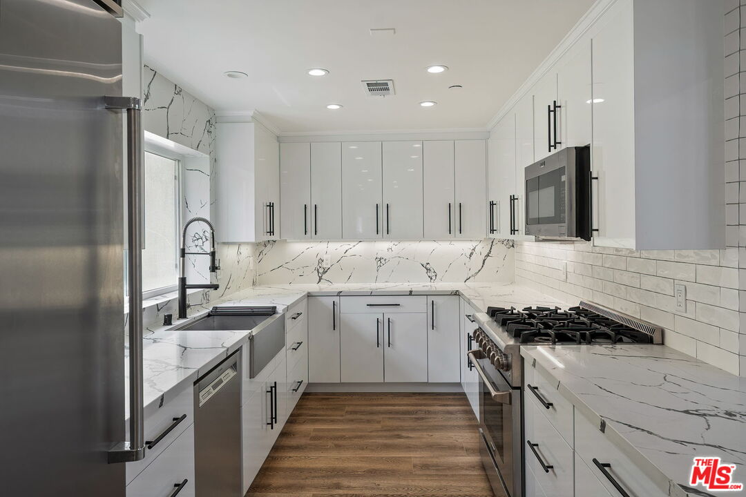 1107 Princeton St Unit: 105