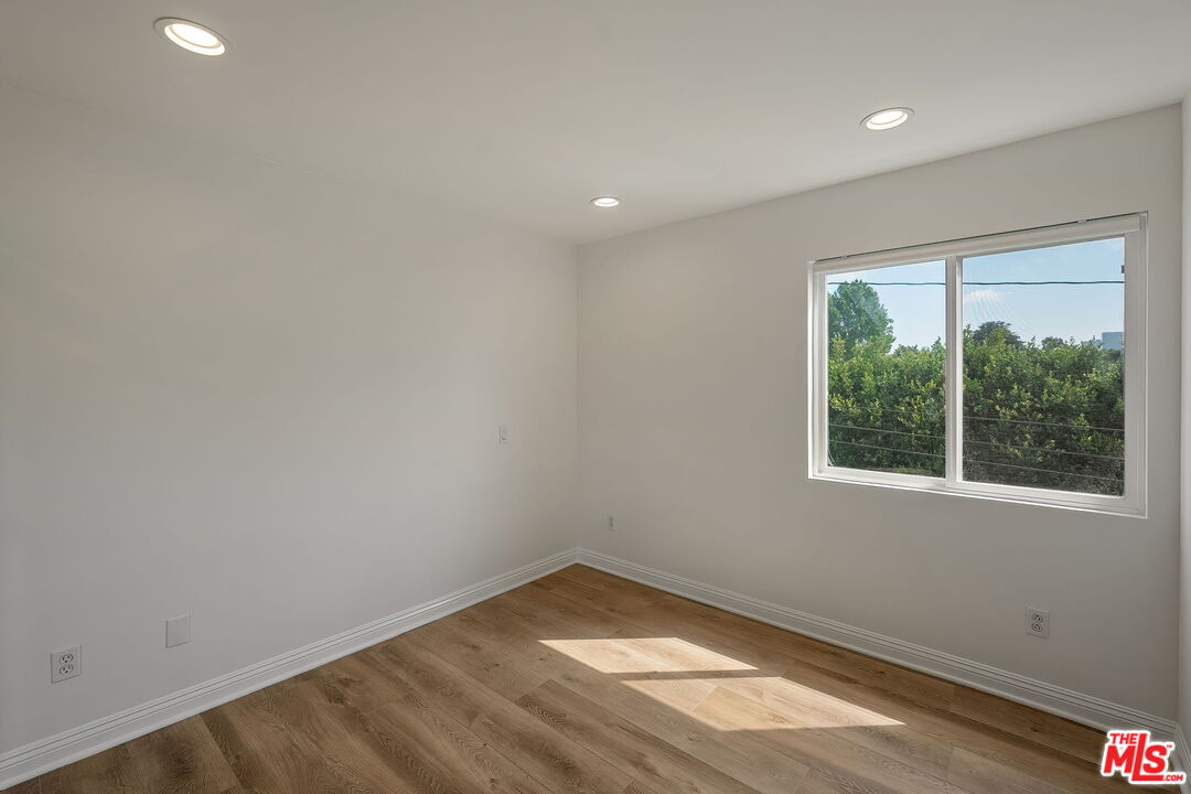 1107 Princeton St Unit: 105
