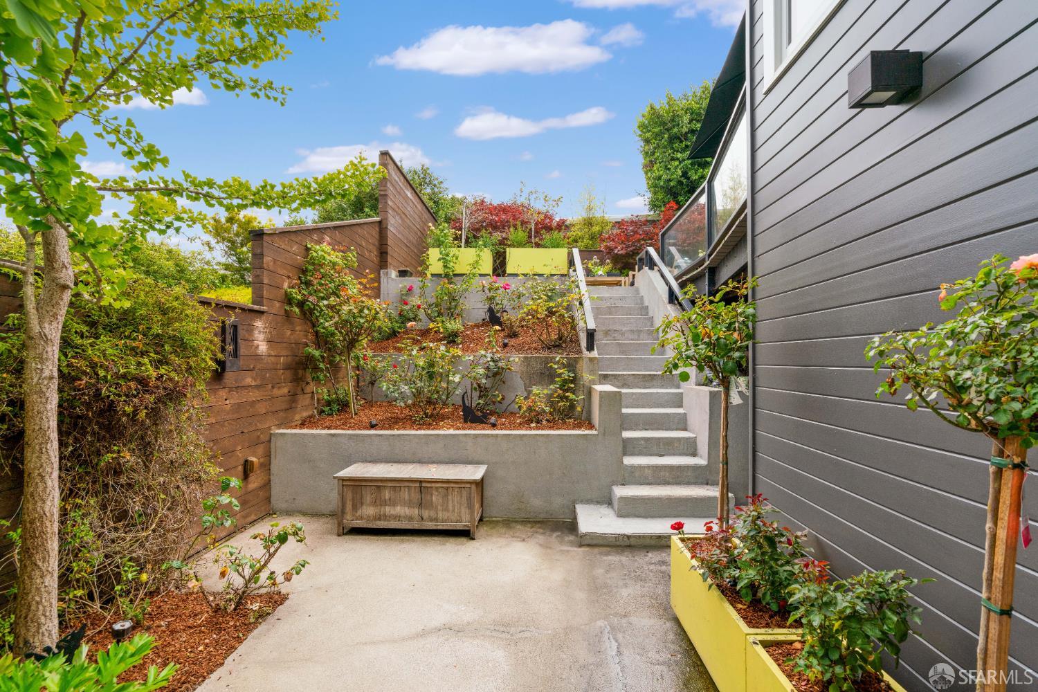 275 Romain Street