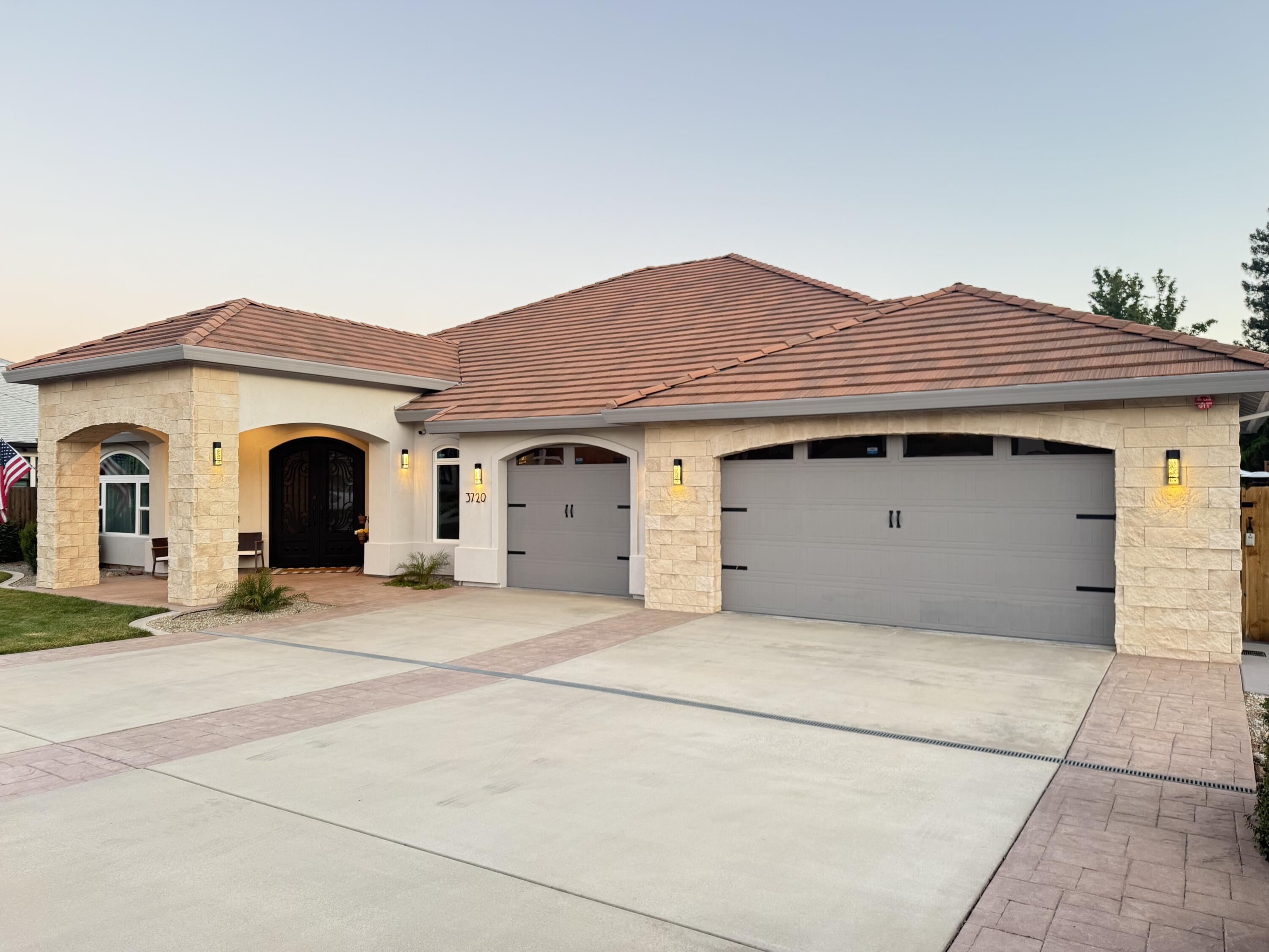3720 Sunflower Drive