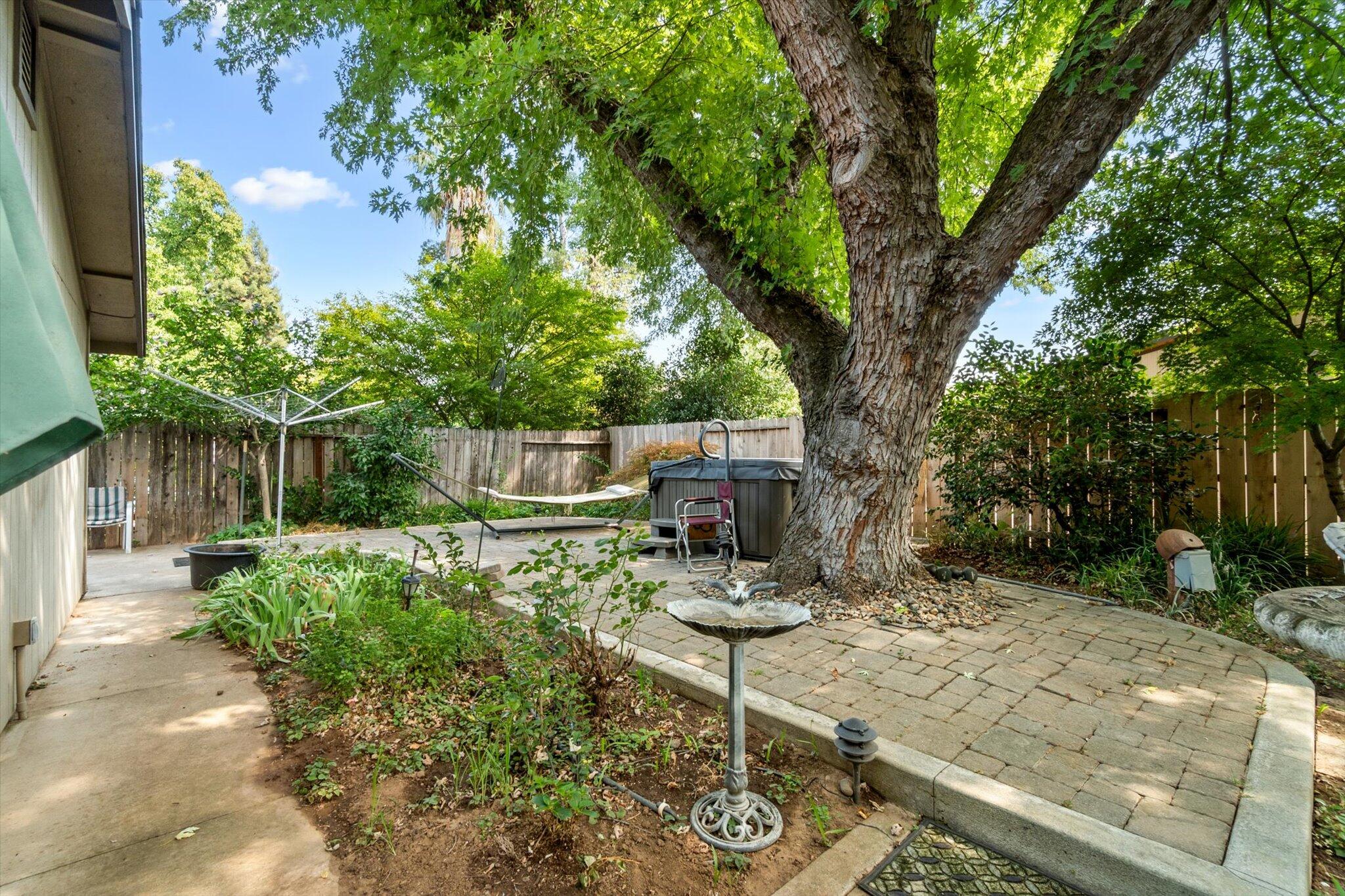 6671 Creekside Street