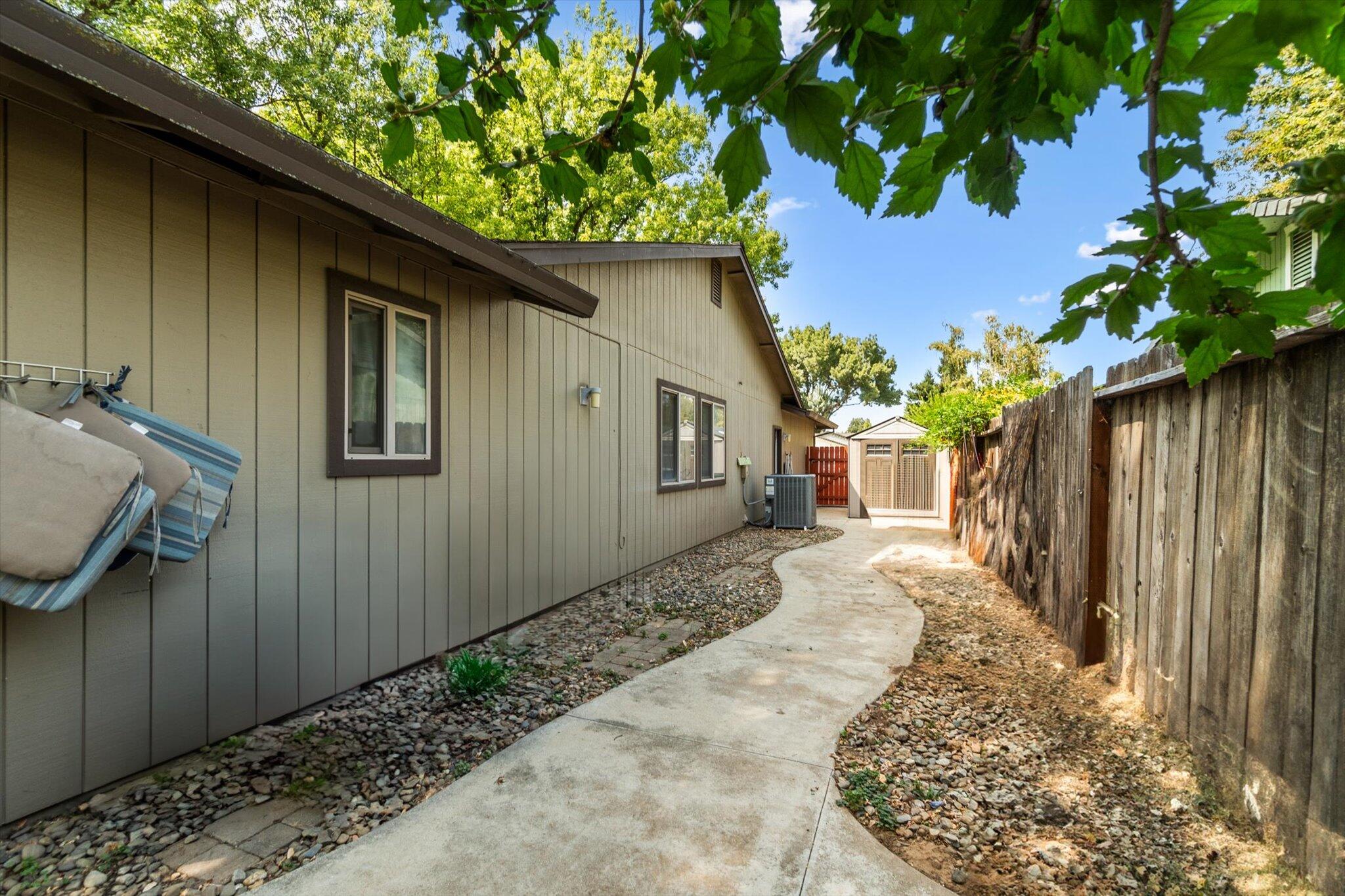 6671 Creekside Street