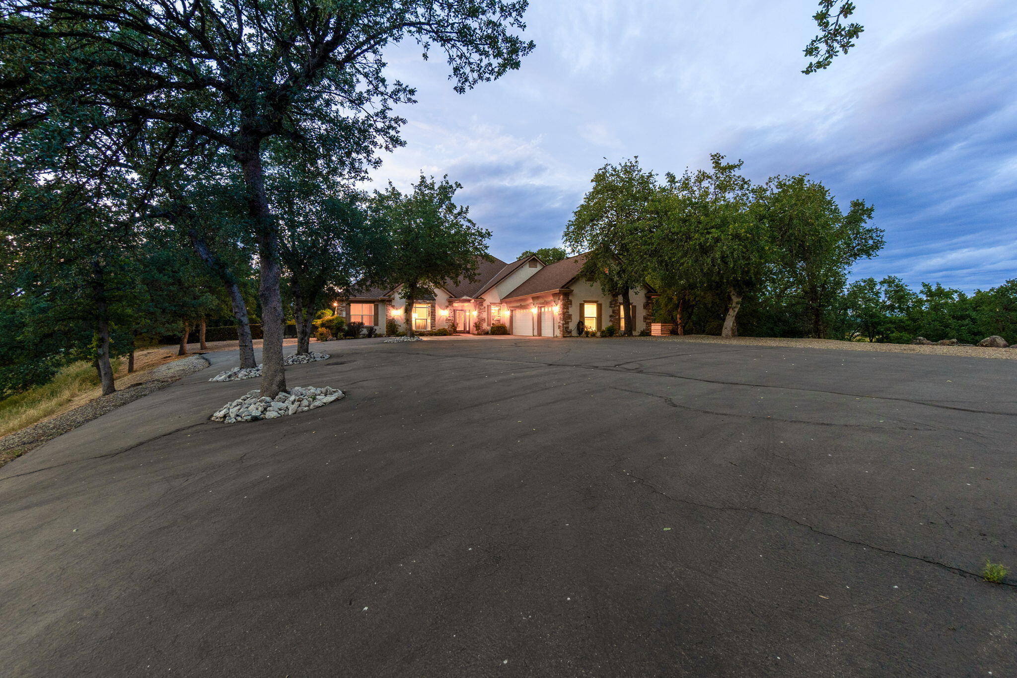 21992 Los Altos Drive