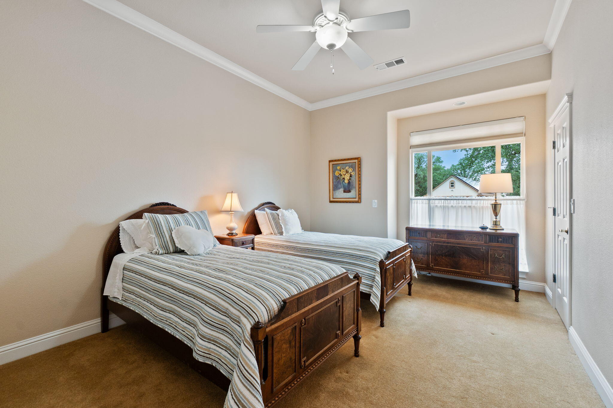 21992 Los Altos Drive