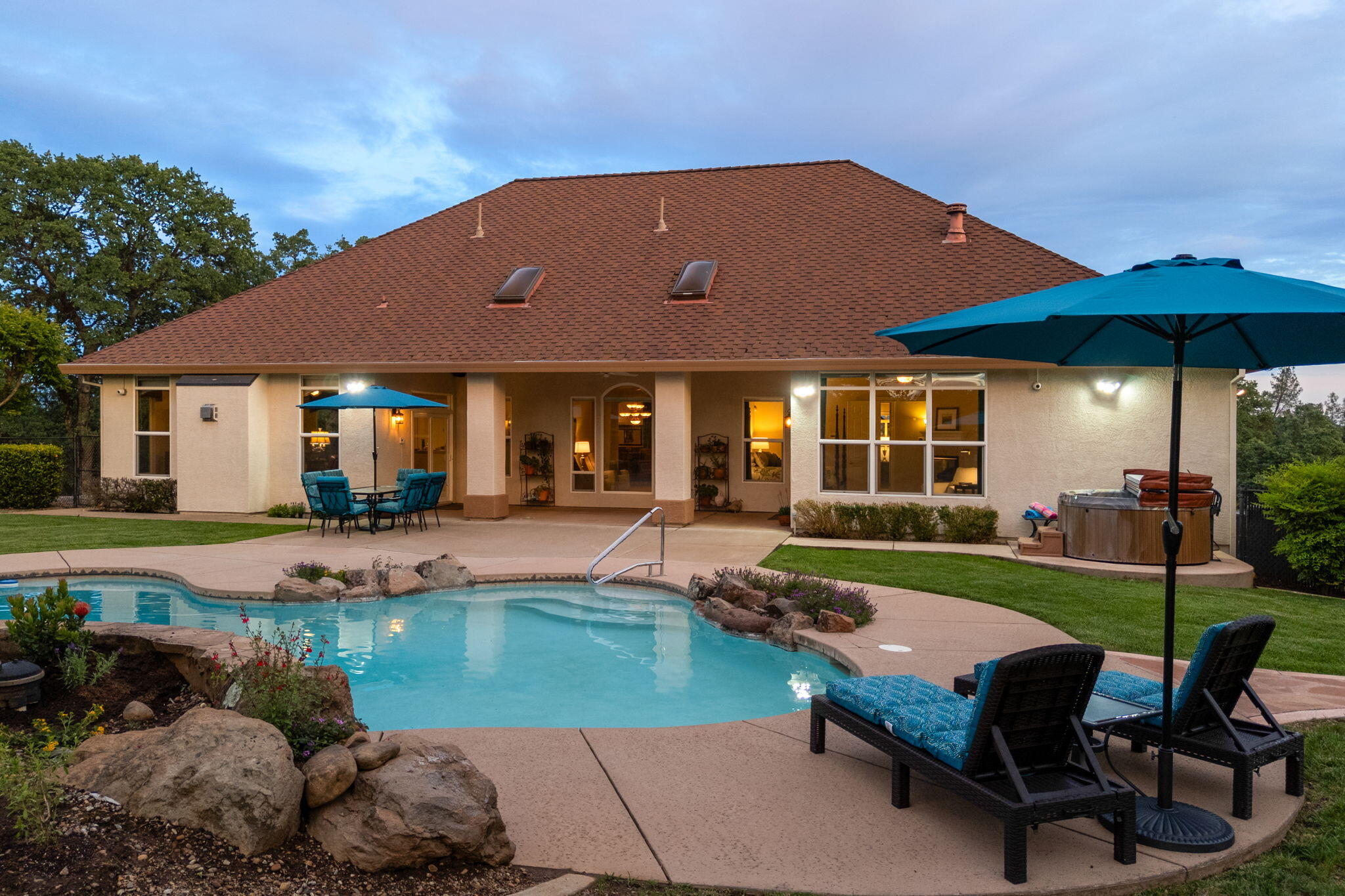 21992 Los Altos Drive