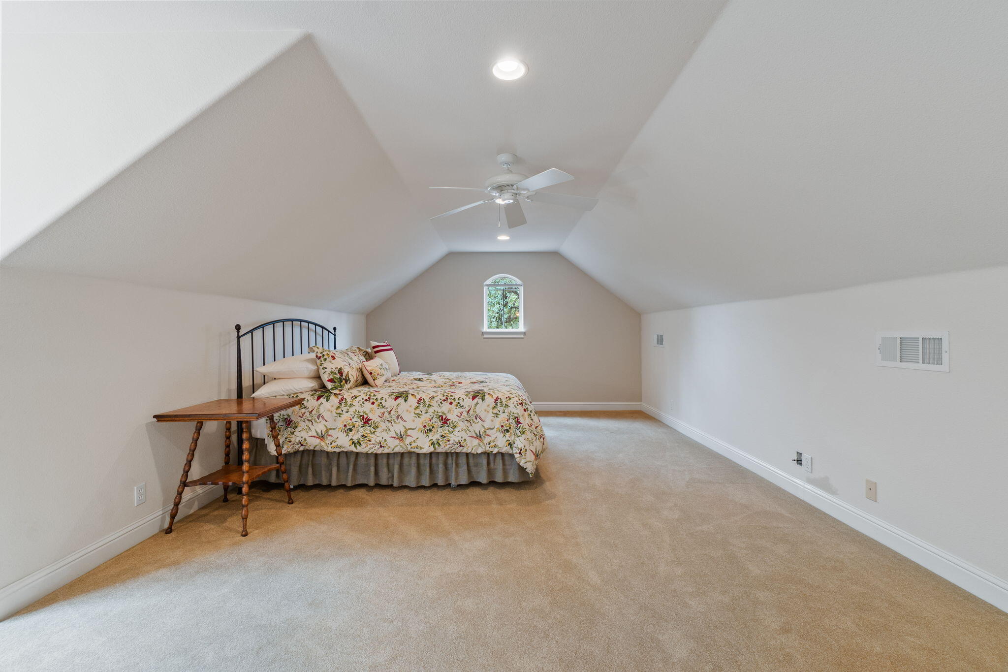 21992 Los Altos Drive