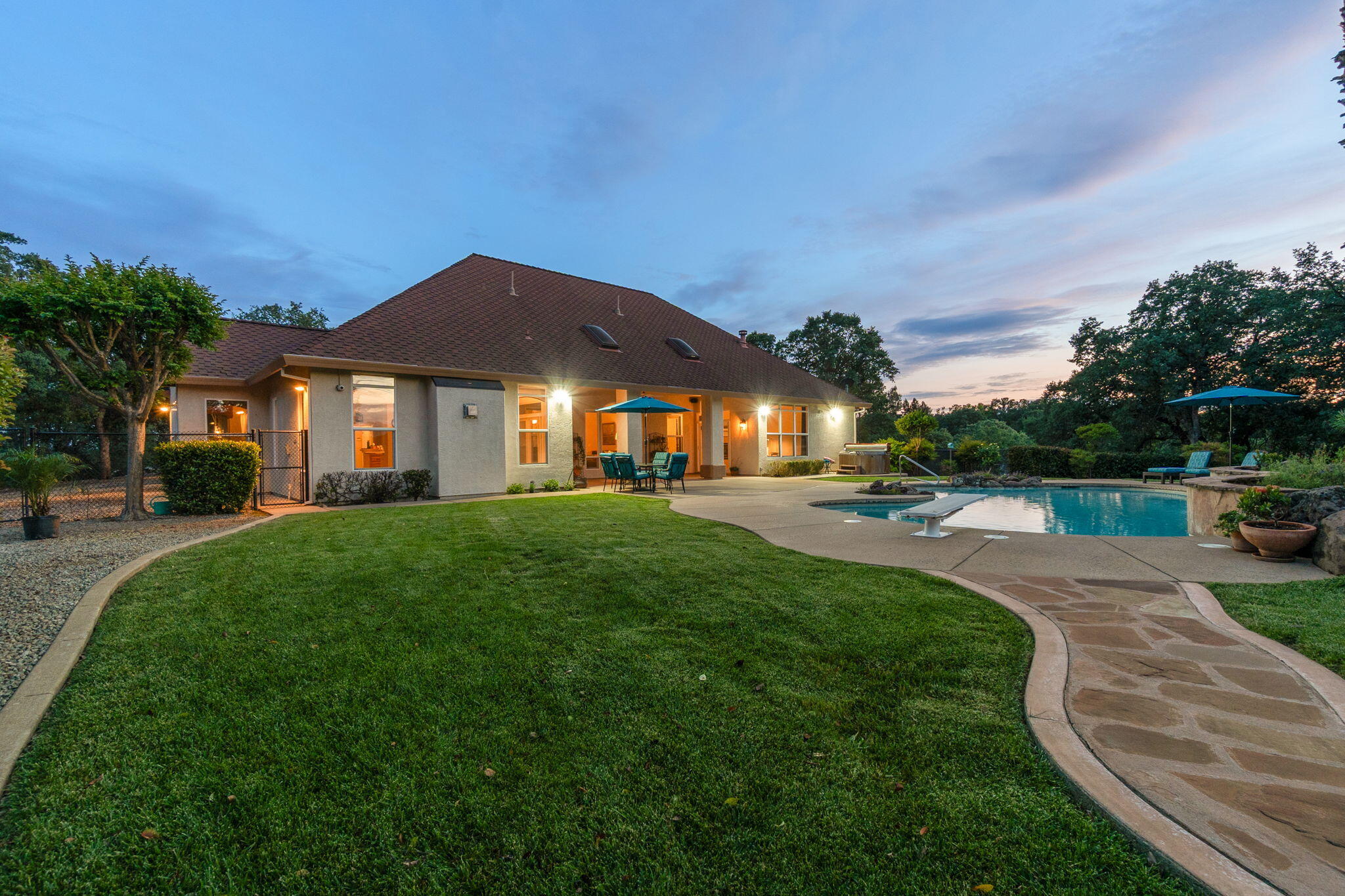 21992 Los Altos Drive