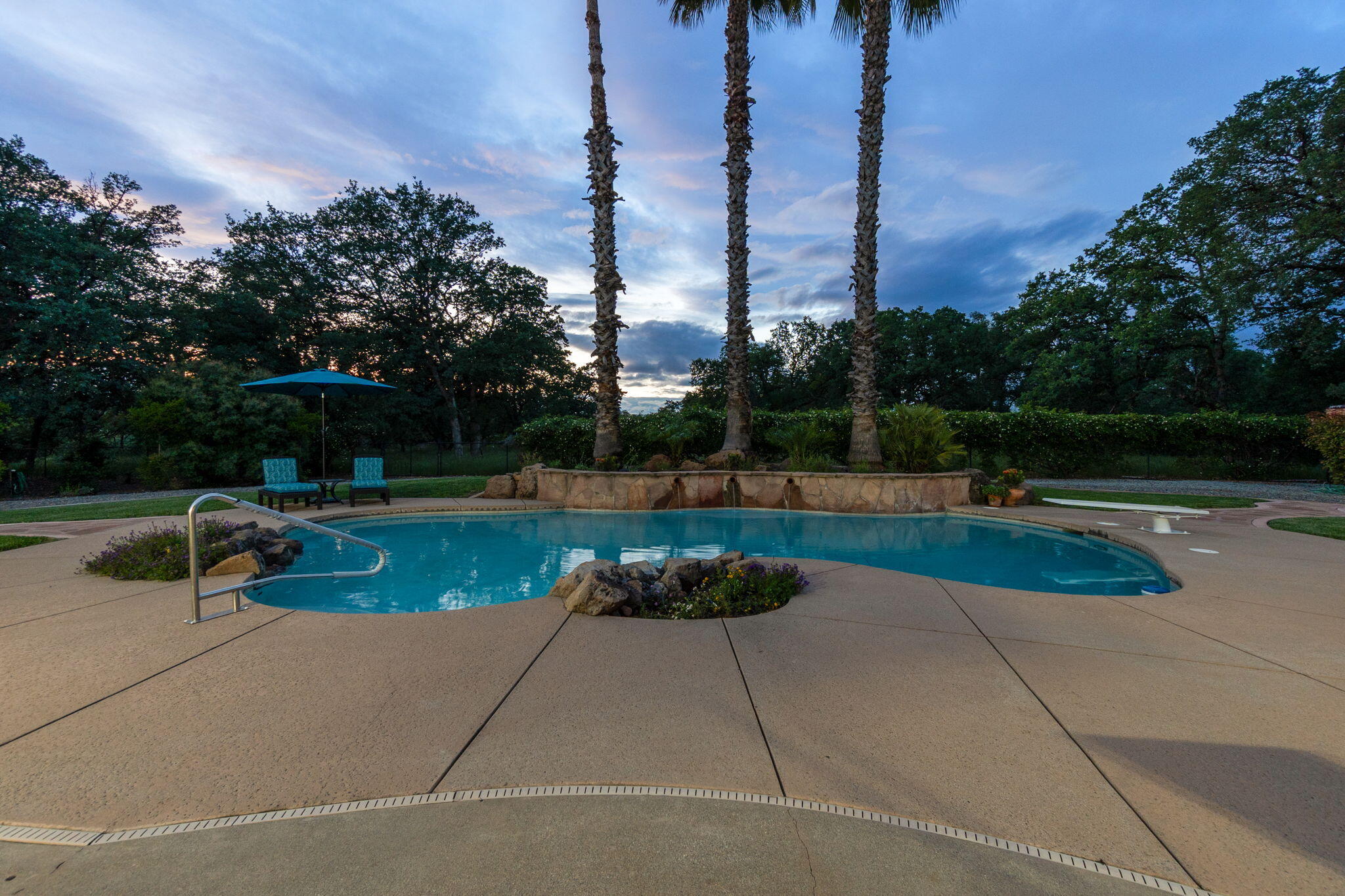 21992 Los Altos Drive