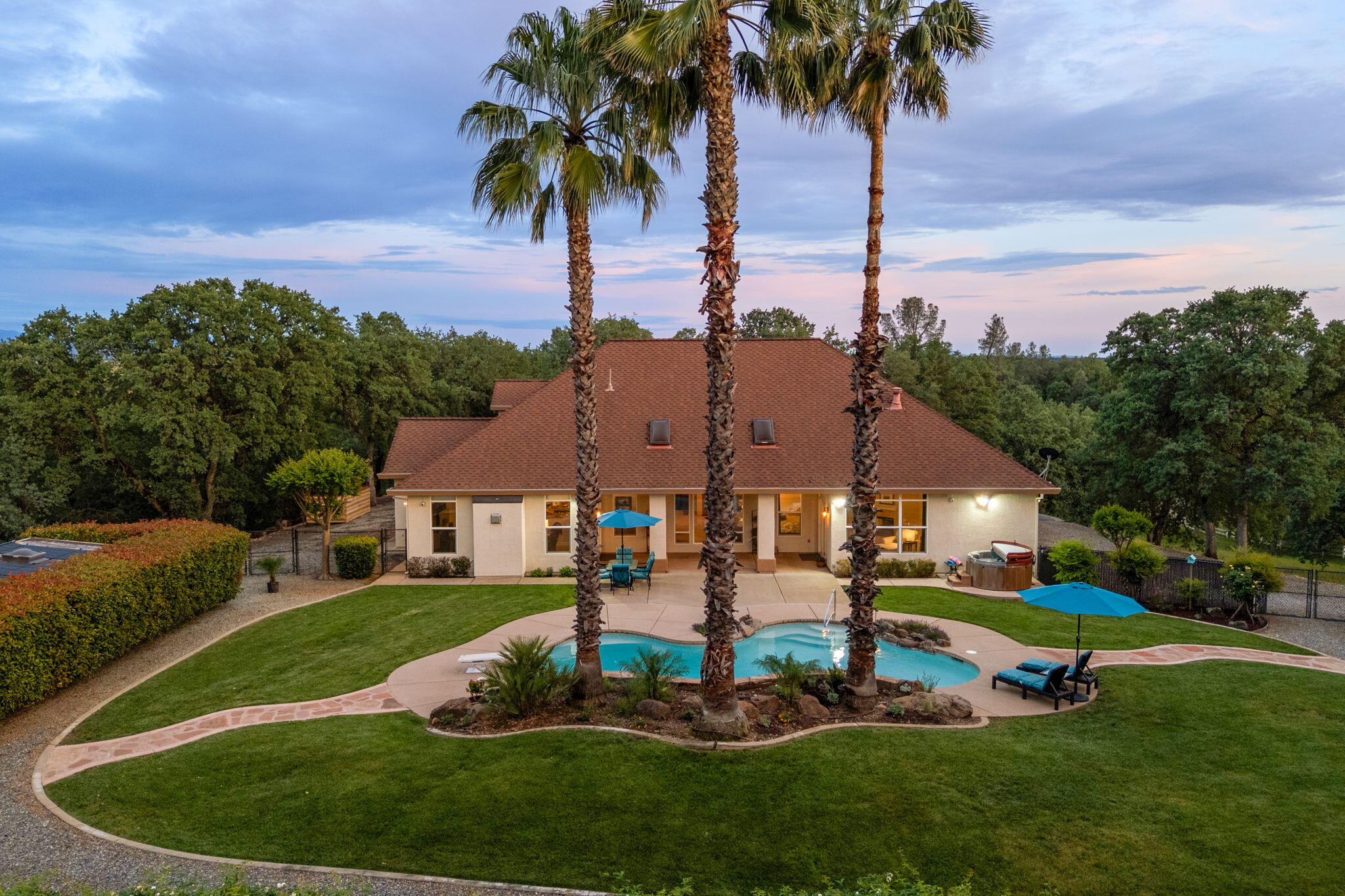 21992 Los Altos Drive