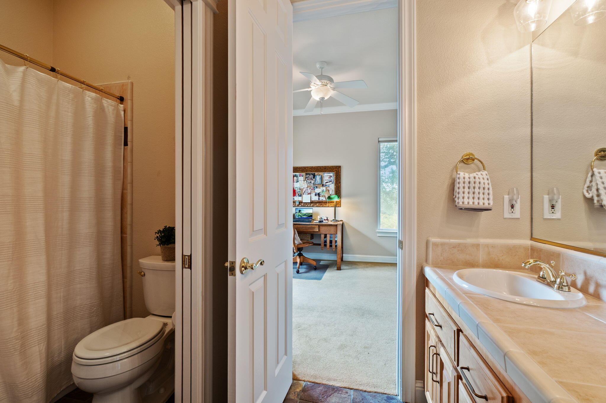 21992 Los Altos Drive