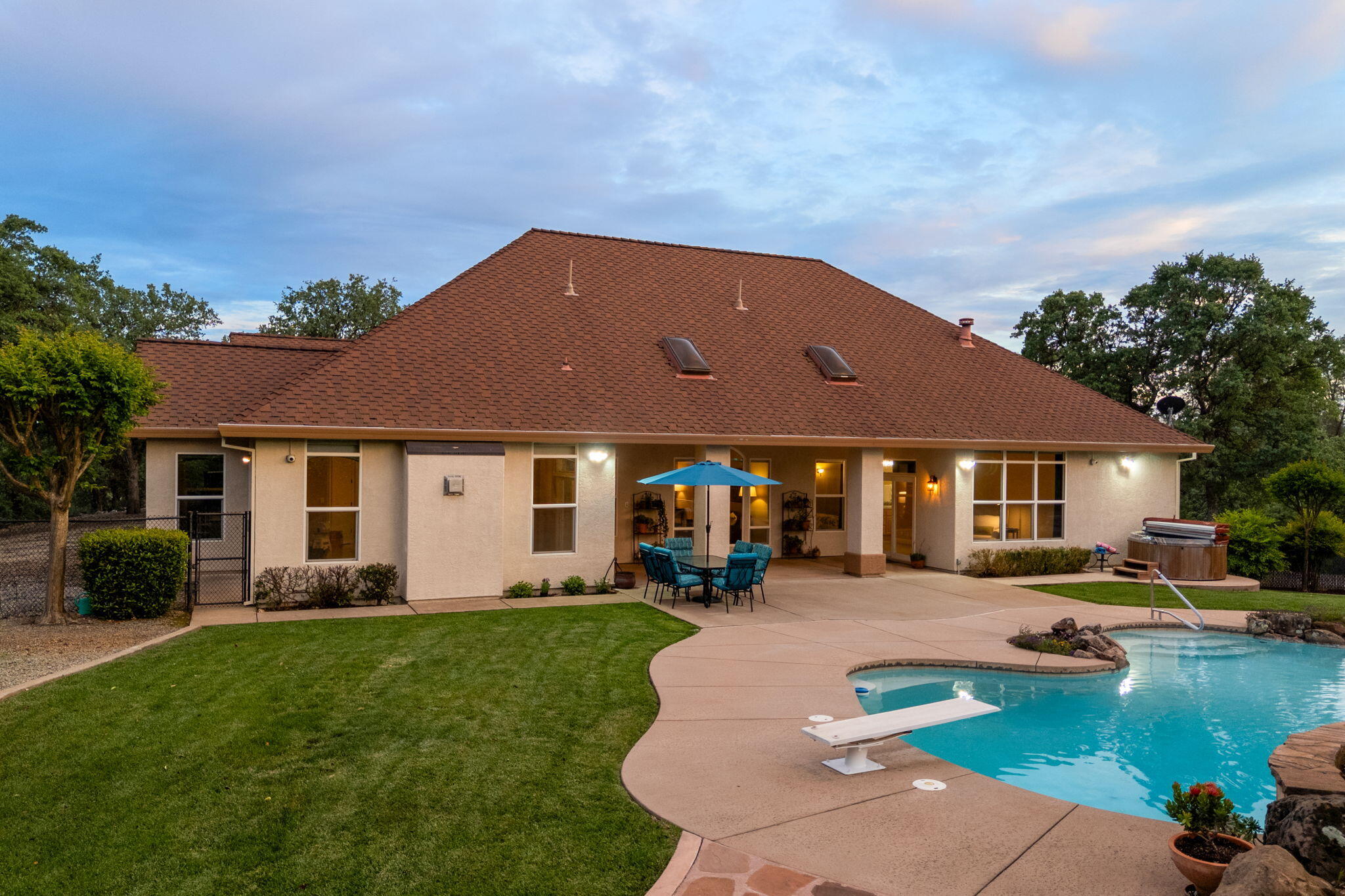 21992 Los Altos Drive