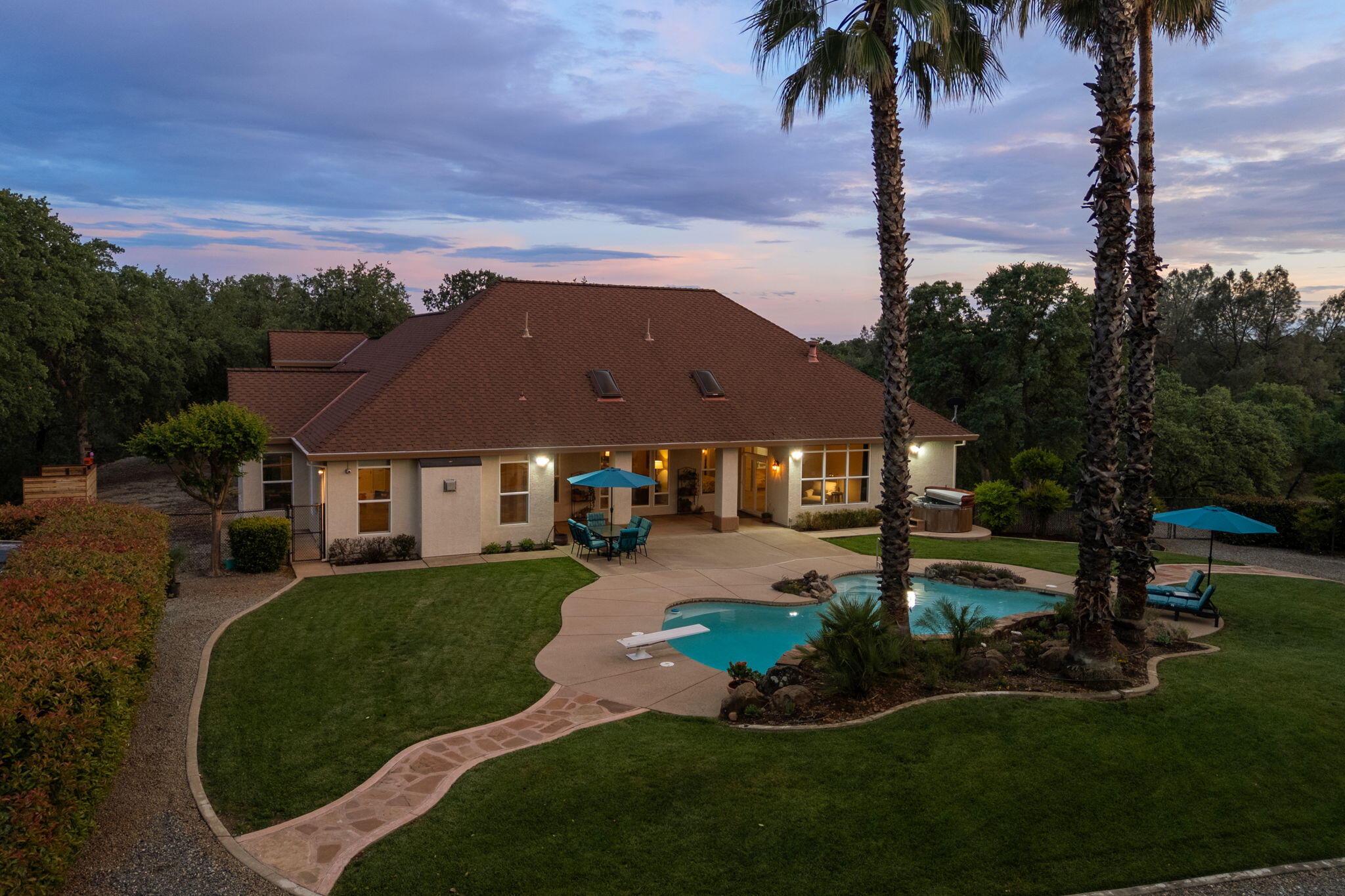 21992 Los Altos Drive