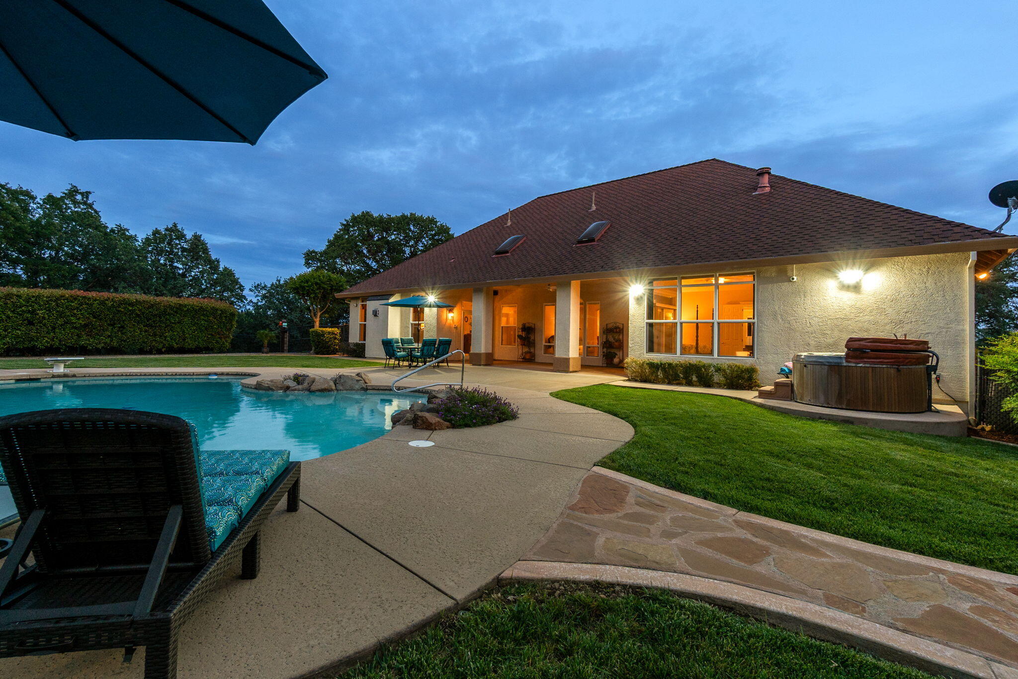 21992 Los Altos Drive