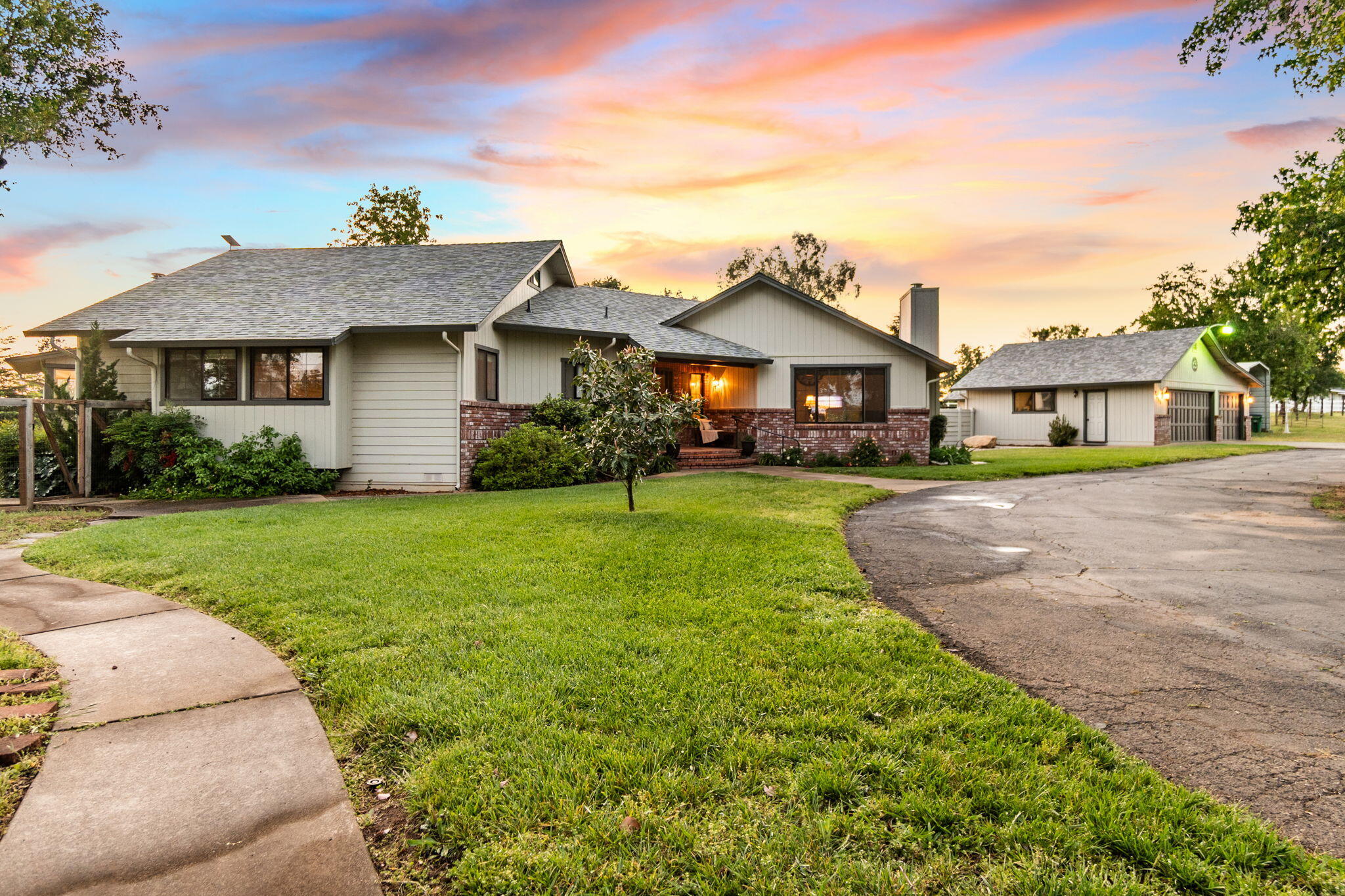 2655 Majestic Oak Circle