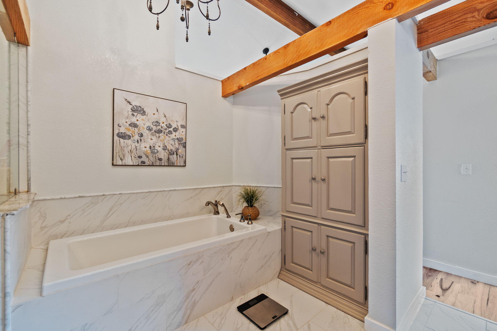 2655 Majestic Oak Circle