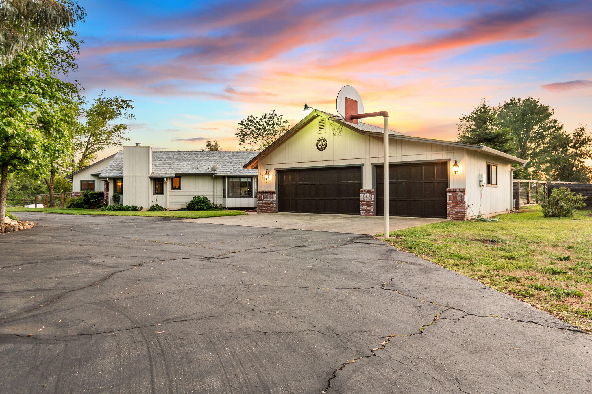 2655 Majestic Oak Circle