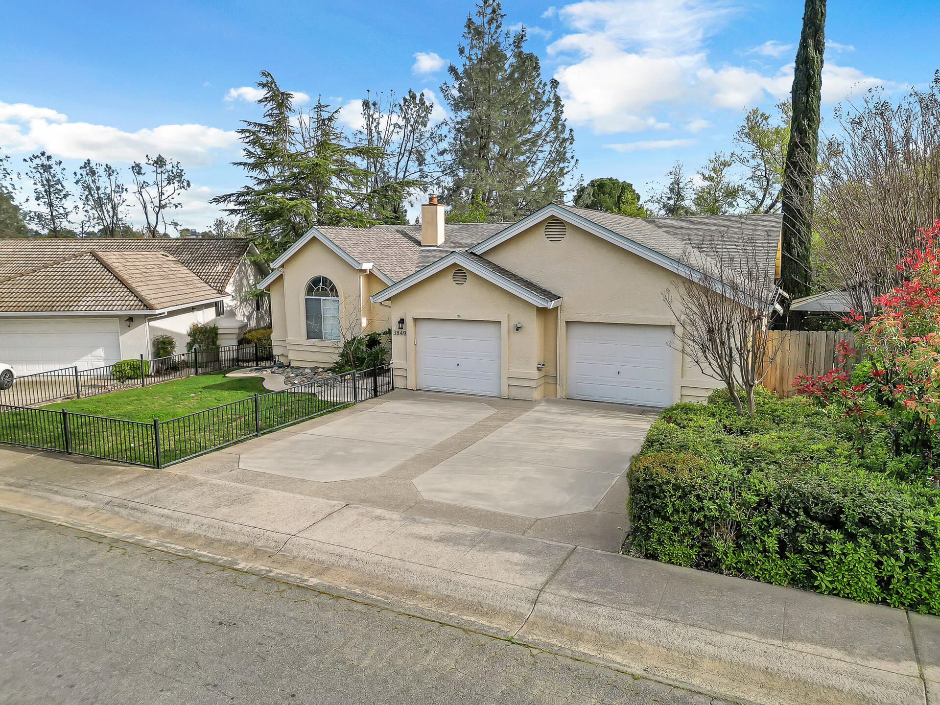 3849 Appalachian Way