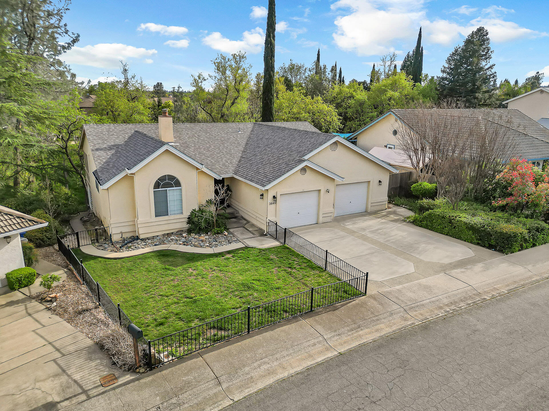 3849 Appalachian Way