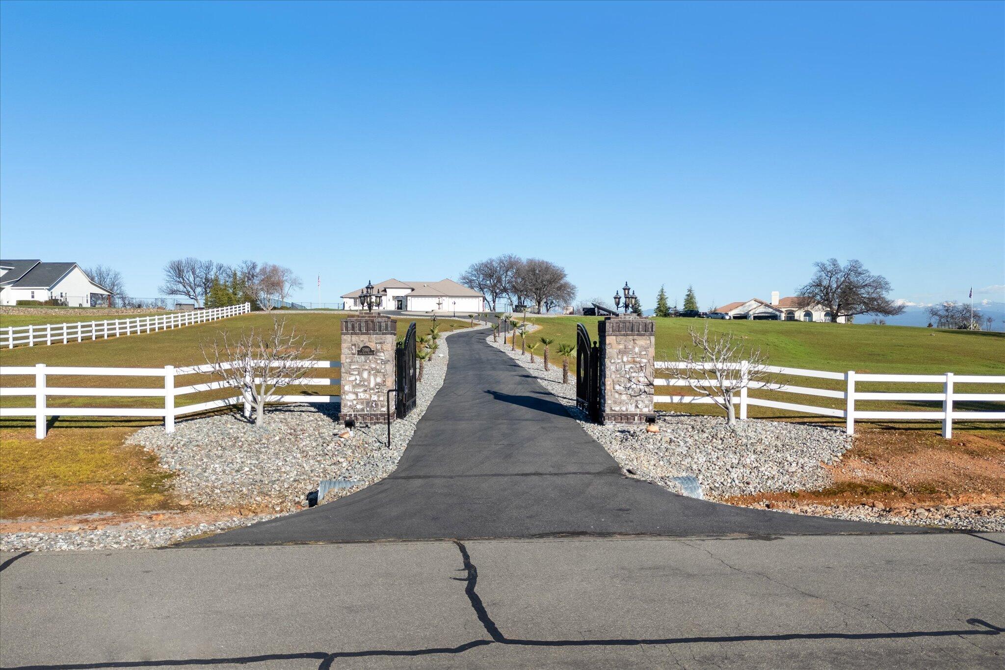 21810 Los Altos Drive