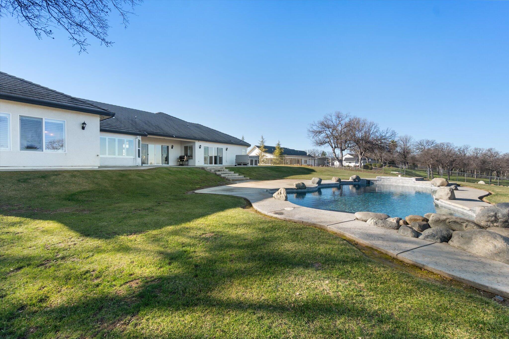 21810 Los Altos Drive