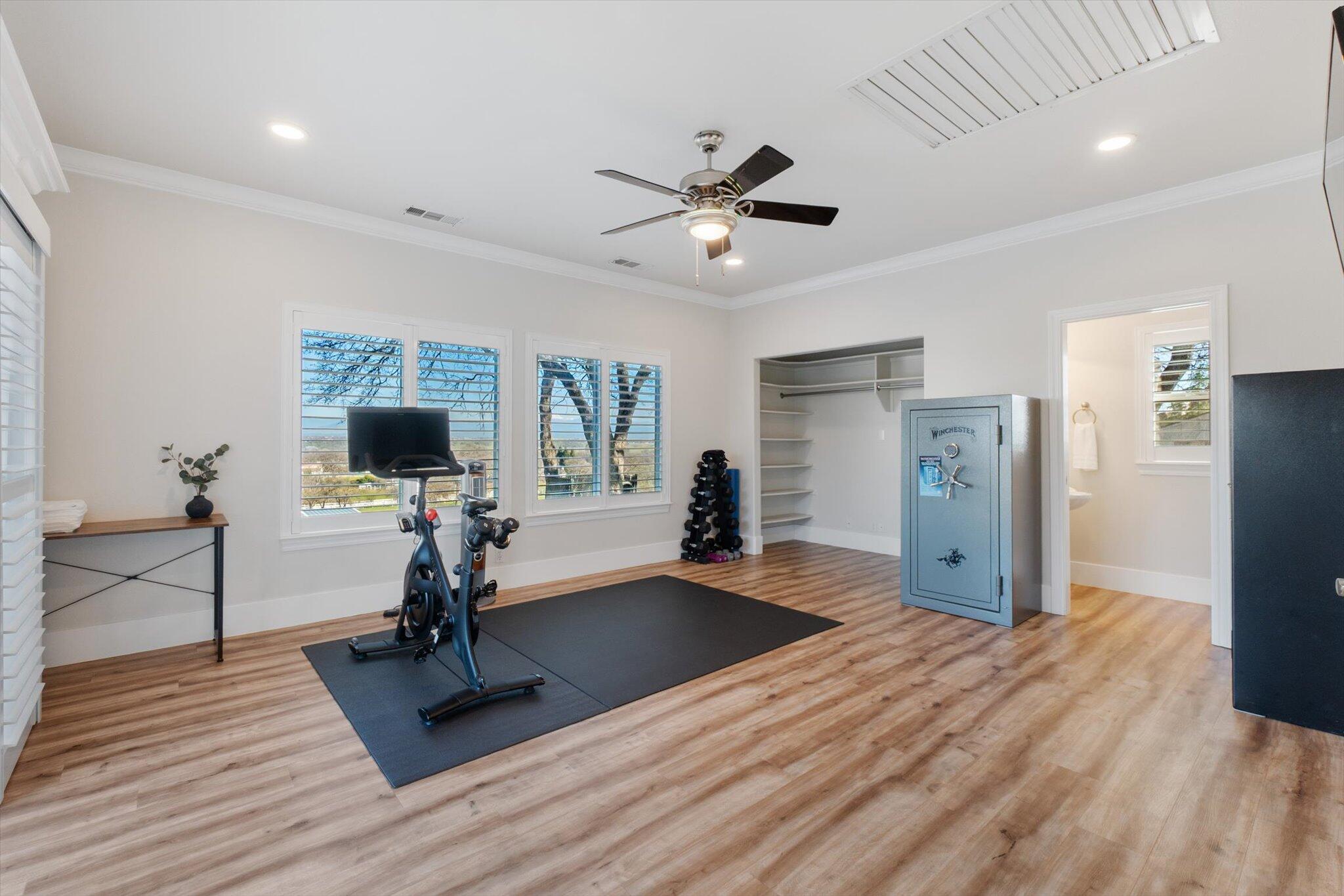 21810 Los Altos Drive