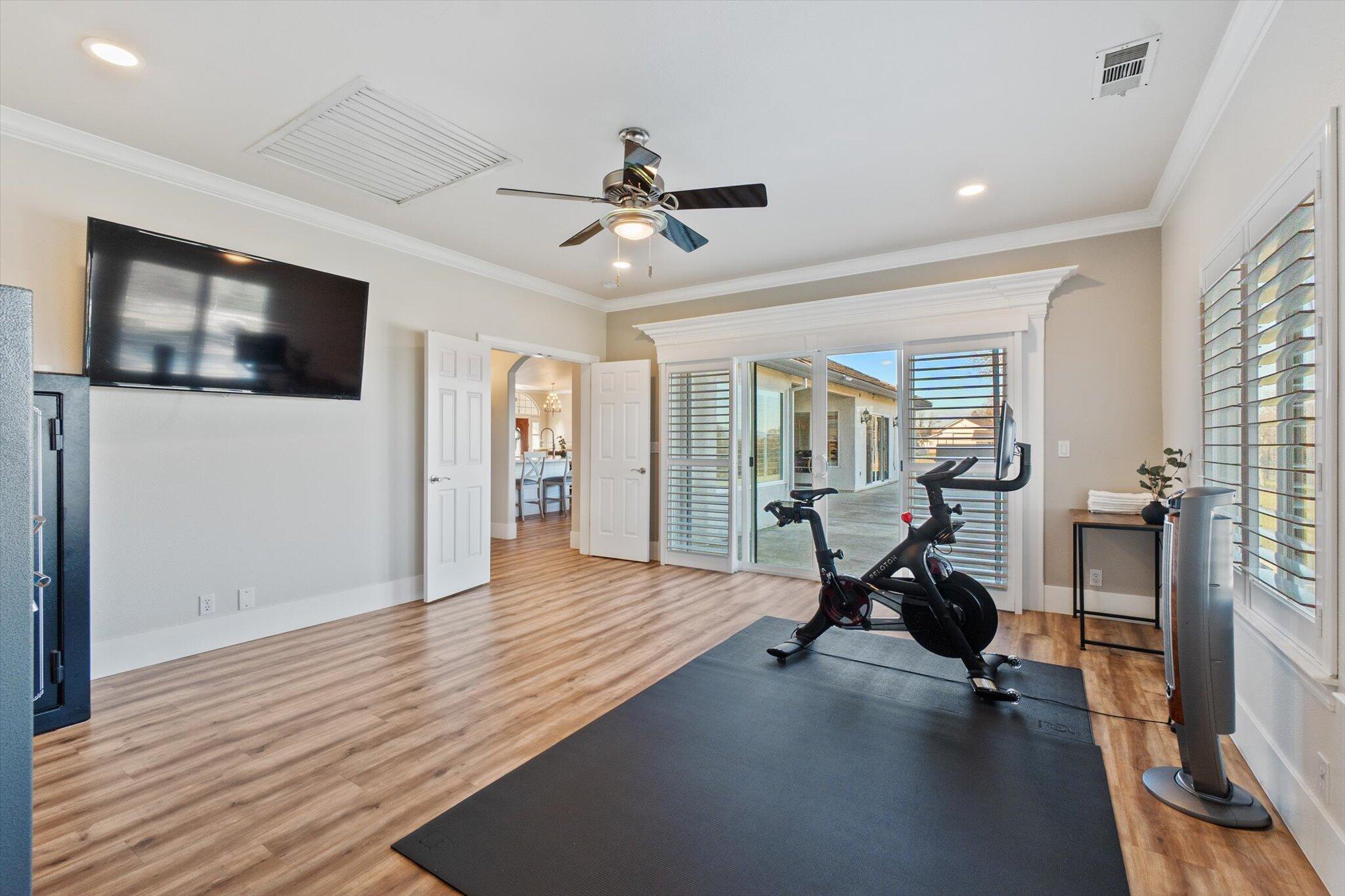 21810 Los Altos Drive