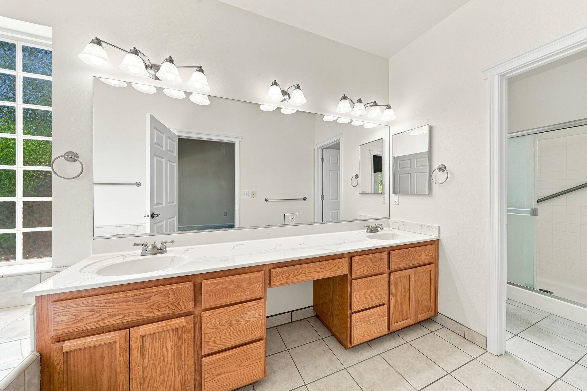 1114 Snowcap Trail