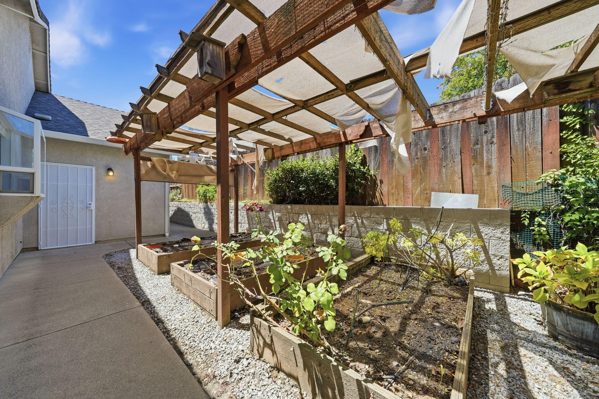 1114 Snowcap Trail
