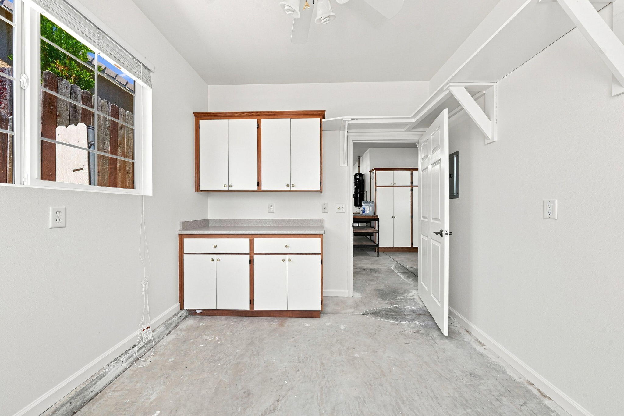 1114 Snowcap Trail