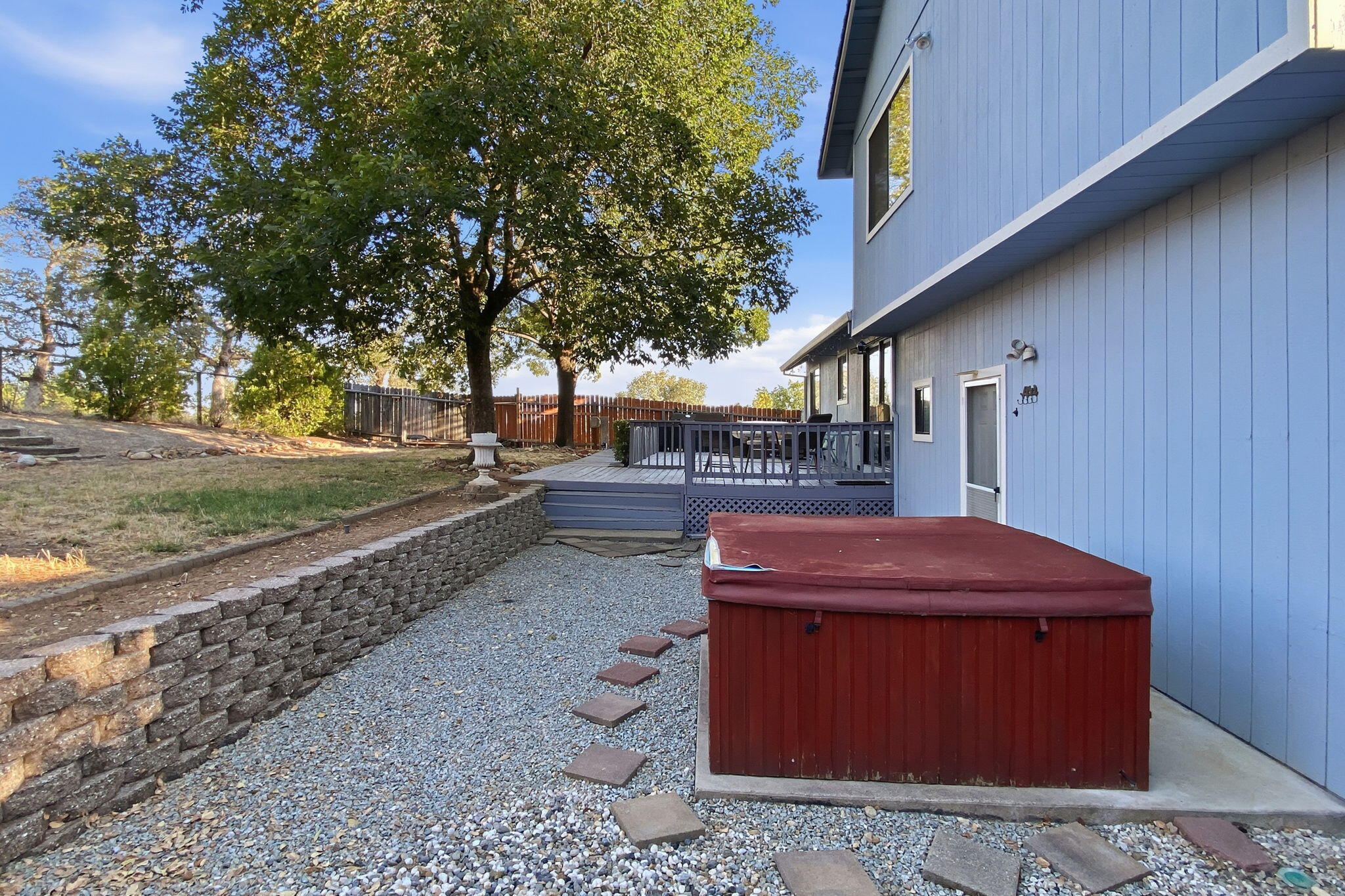 5950 Mountain View Drive