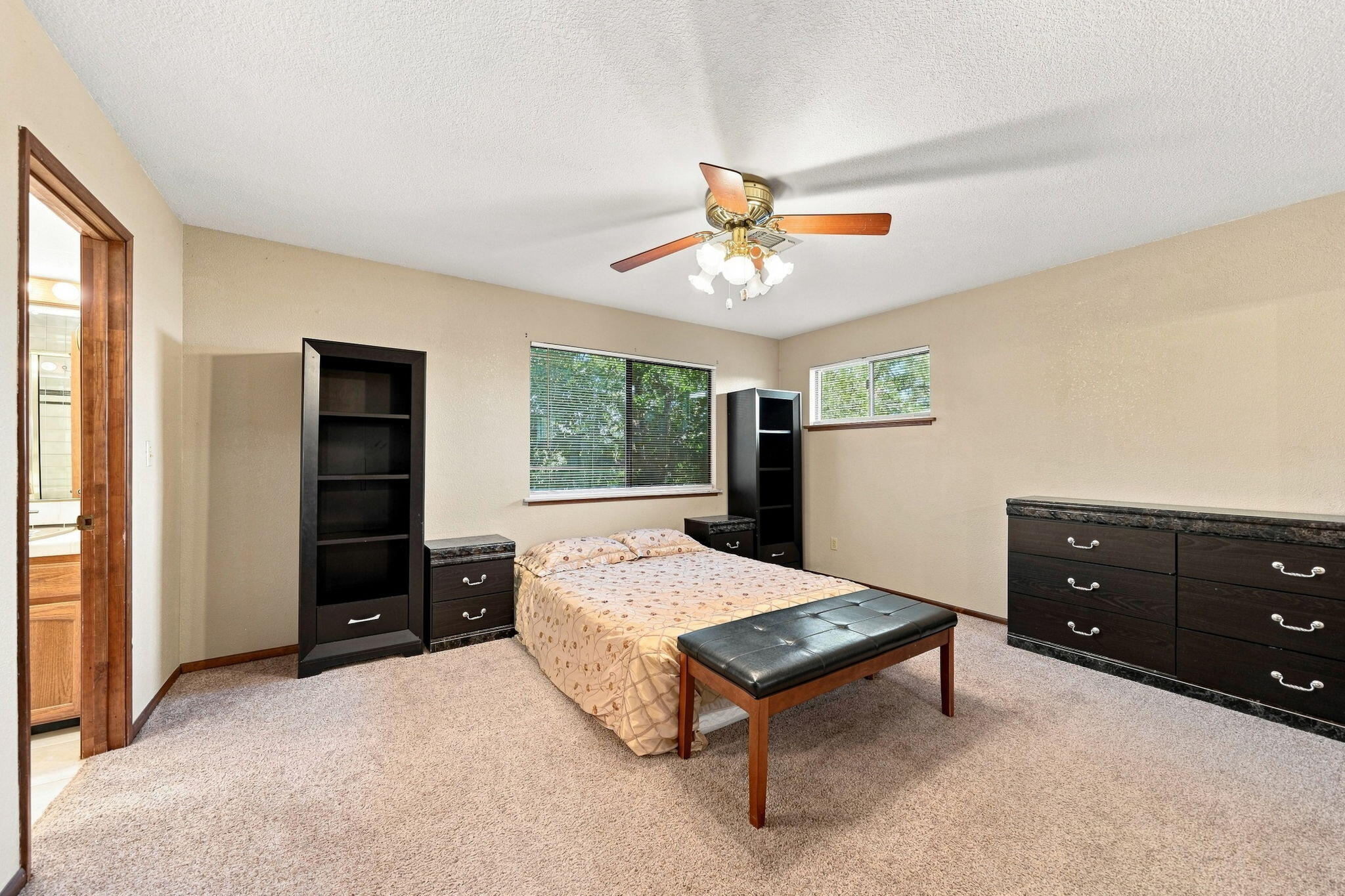 5950 Mountain View Drive