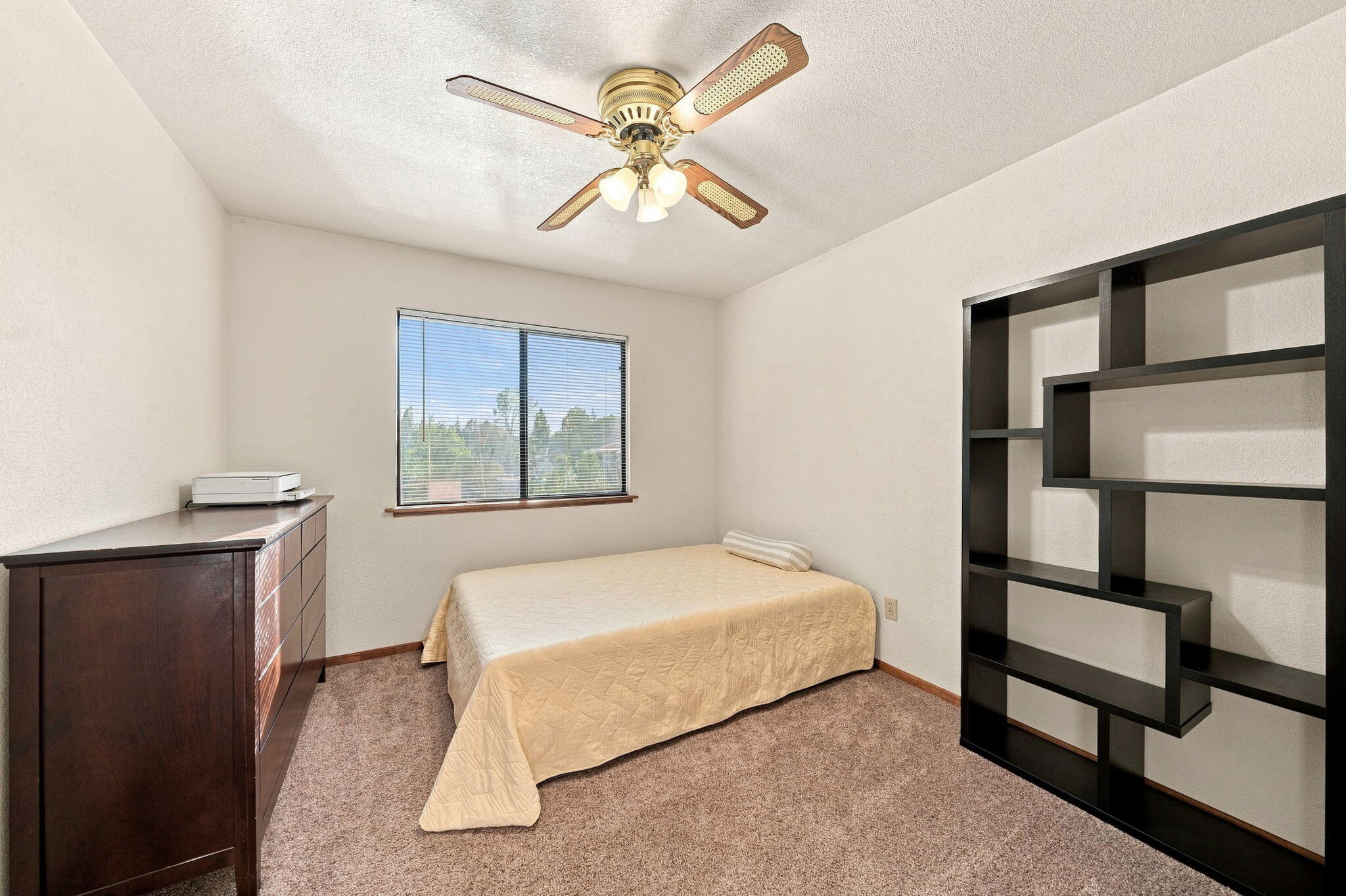 5950 Mountain View Drive