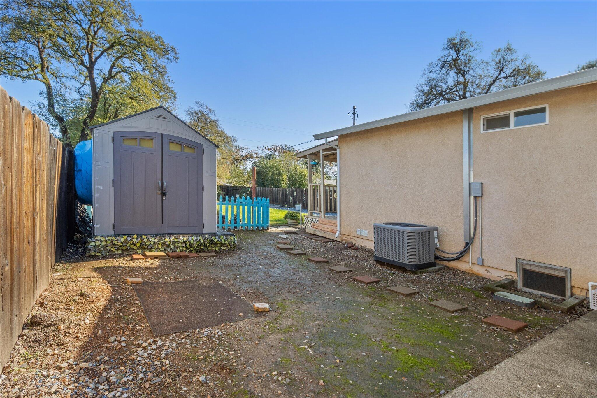 1381 Jeffries Avenue