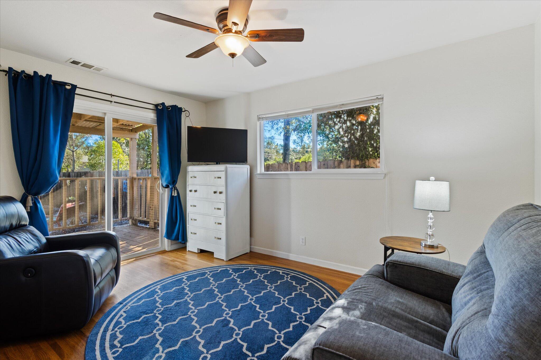 1381 Jeffries Avenue