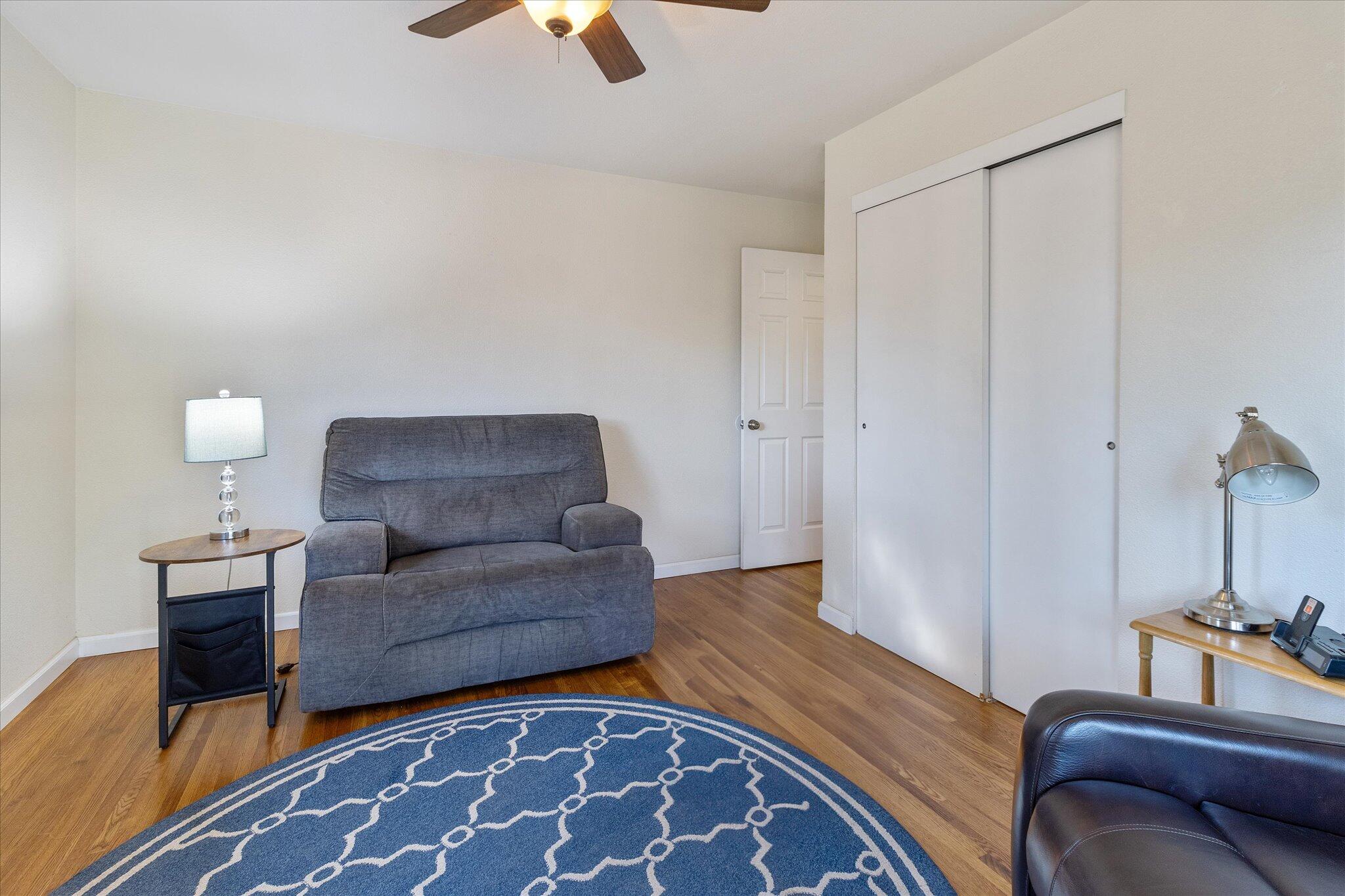 1381 Jeffries Avenue