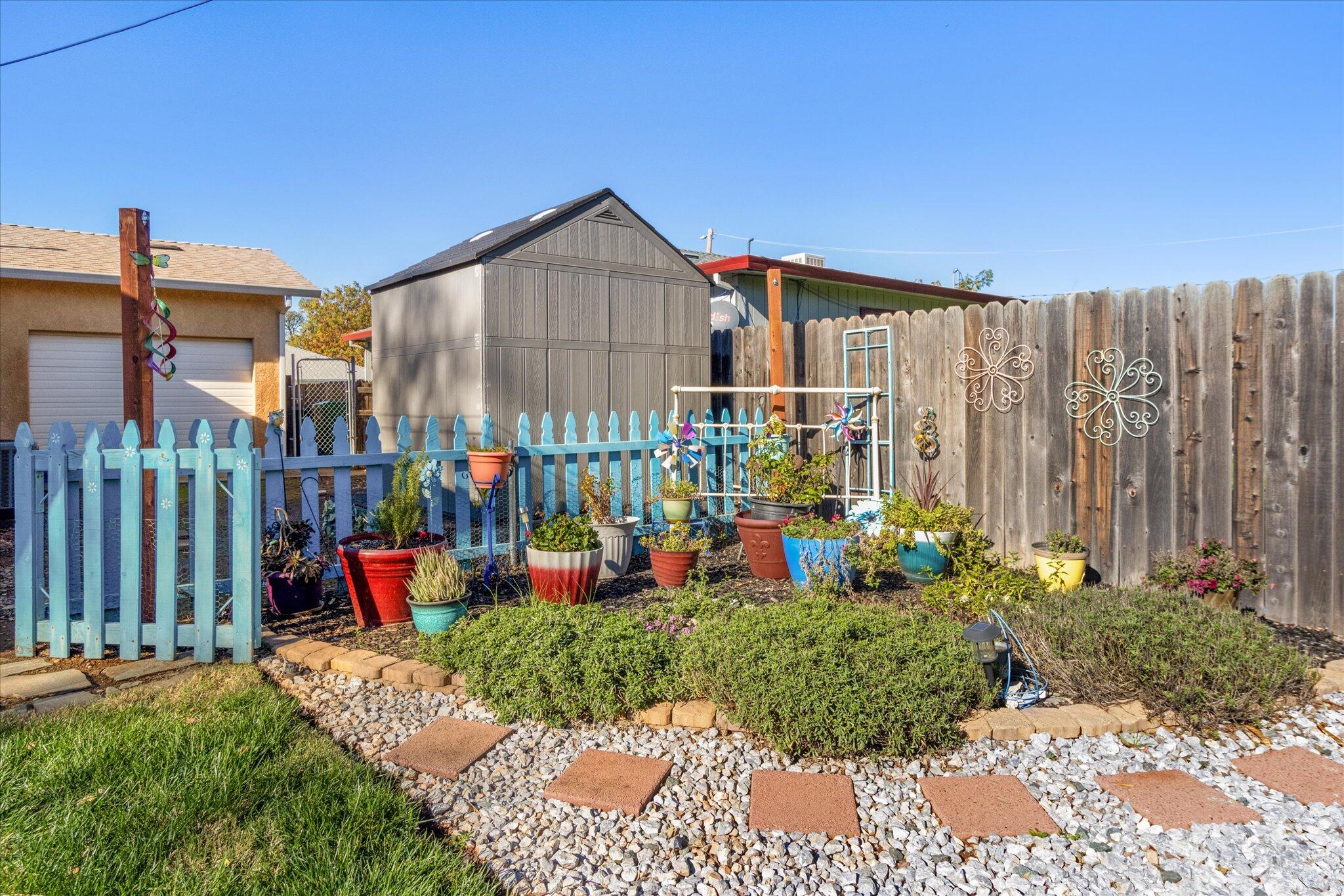 1381 Jeffries Avenue