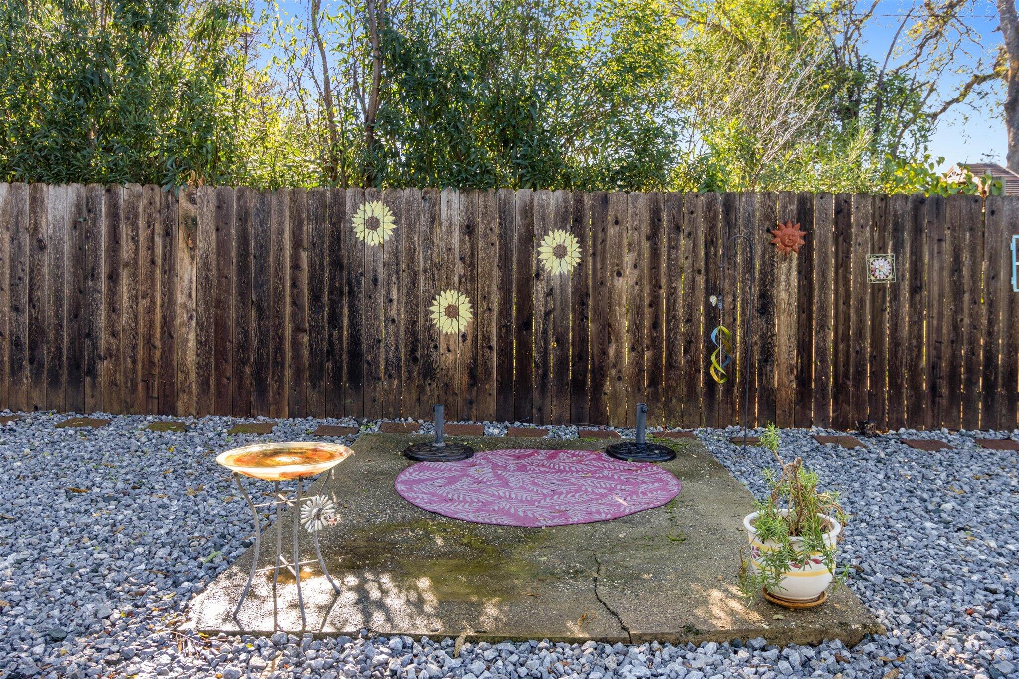 1381 Jeffries Avenue