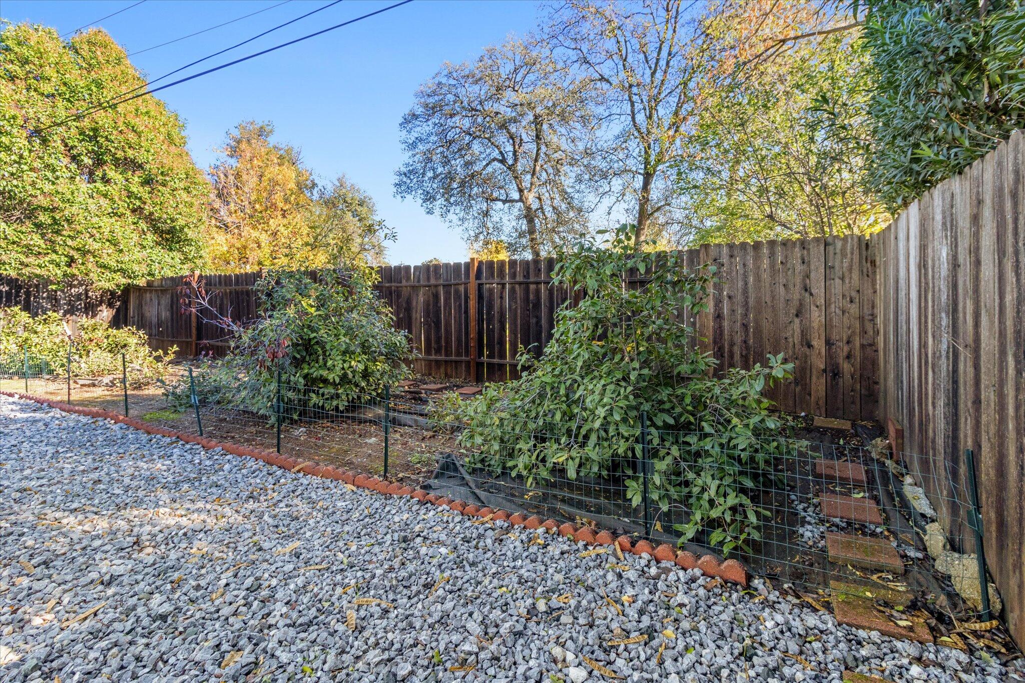 1381 Jeffries Avenue