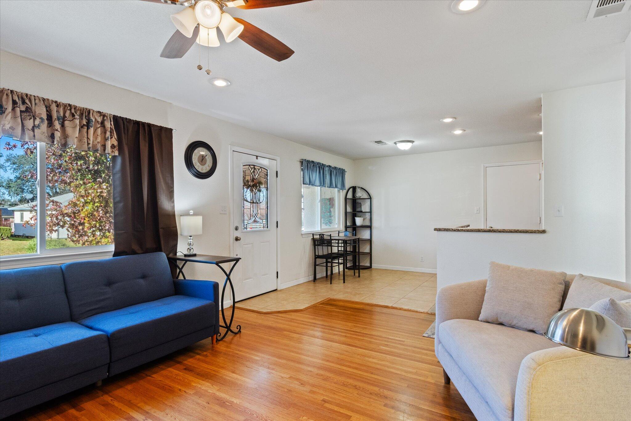 1381 Jeffries Avenue