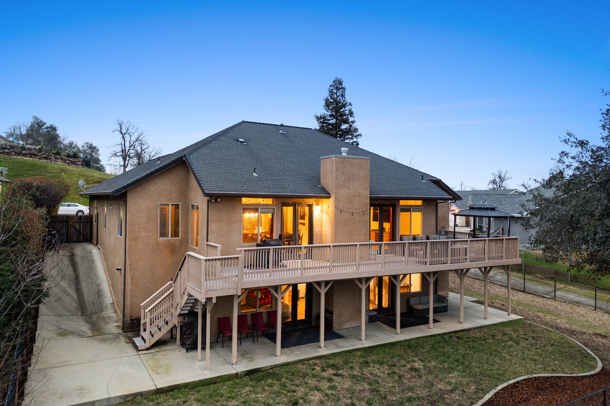 3360 Stanford Drive